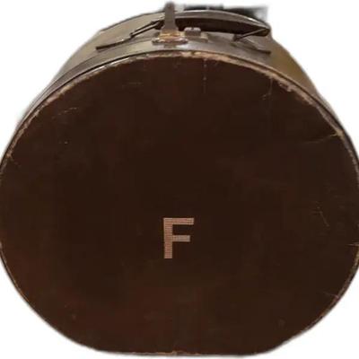 Vintage Brown Hat Case
