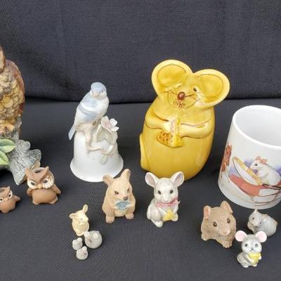 Bk204 animal figurines and mug