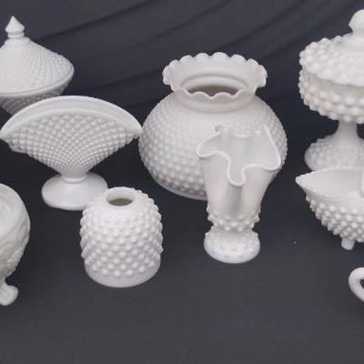 Bk192 milk glass decor