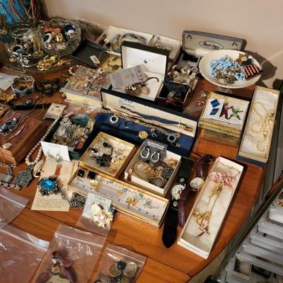 Sale Photo Thumbnail #117