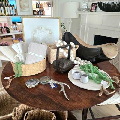 Decor, accessories, furniture and pillows all belwo wholesale