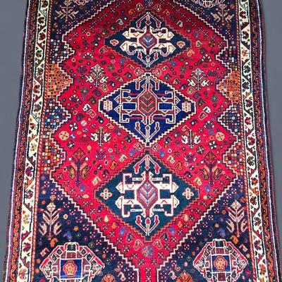 Hand Knotted Persian Qashqai Wool Area Rug - 3'10"x5'8"