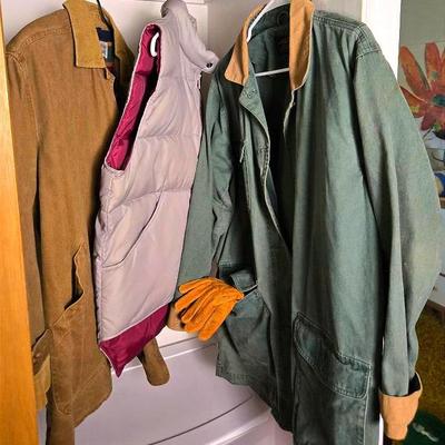 Chore Coats & Puffer Vest: William Barry Struggle Gear, Brandon Thomas, Eddie Bauer  - S / M / L