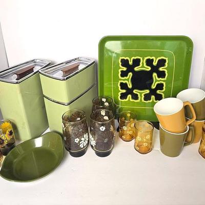 1970s Kitchen: Lincoln Beautyware Canisters, Glasses, Corning Ware Mugs, More