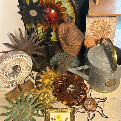 Sun & Sunflower Motif Decor