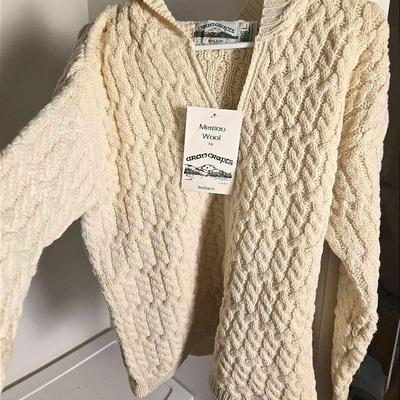 New With Tag Aran Craft Cable Knit Zip Front Wool Sweater - Size Large