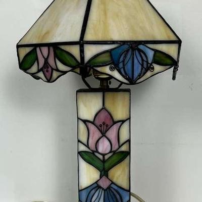 Tiffany Style Stained Glass Lamp - 17"