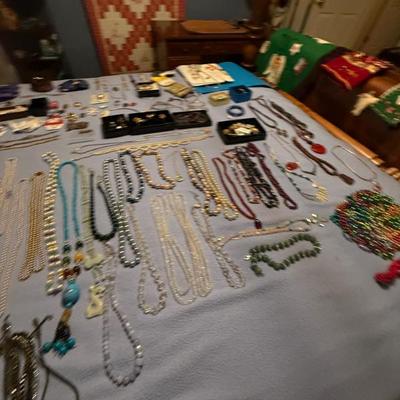 Sale Photo Thumbnail #33