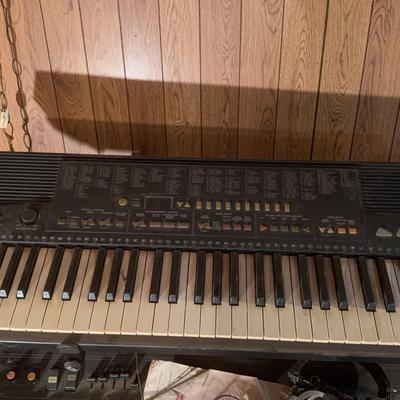 Yamaha PSR – 310 Keyboard