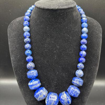 Vintage Jay King Silver Necklace Featuring Graduated Blue Lapis Beads 