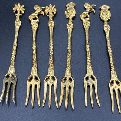 Set Of Six Hor devours Forks
