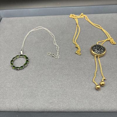 New Old Stock Necklaces Gold Tone With Reversible Italian Coin The Other Silver Tone With Green Asto