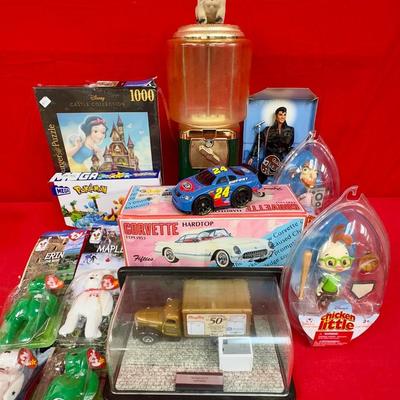 Vintage & New Toys, Figurines & More! 