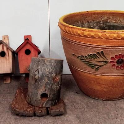 Textured Painted Cement Pot, Birdhouses, and More!