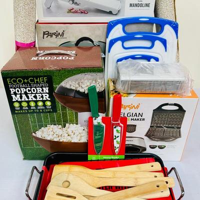 NIB Kitchen Essentials: 3qt Saucepan, Mandolin, Waffle Maker & More