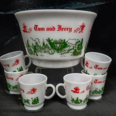 Vintage Hazel Atlas Tom and Jerry Punch Bowl Set