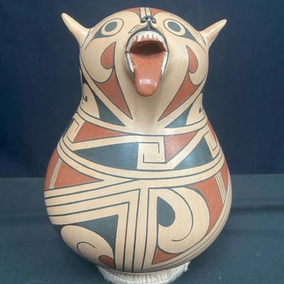 Mata Ortiz Effigy by Lourdes Villalba