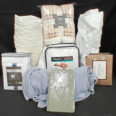 Assorted Bedding & Linens – Hotel Style, Beautyrest & More
