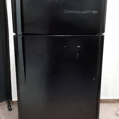 Kenmore Black Refrigerator / Top Freezer