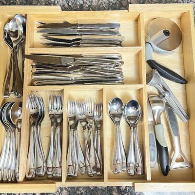  Crate & Barrel Complete Retroneu Stainless Steel Flatware Set for 12- Heavy Weight Symphony Pattern- Plus 12 pc. Cutlery Set 