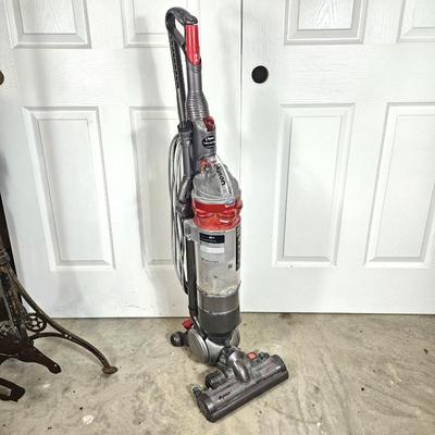 Dyson Slim SC 18 Vacuum Cleaner
