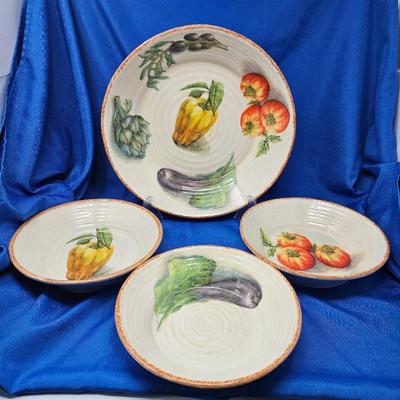 Williams Sonoma "Jardin Potager" Italy Large Serving Bowl plus Three Smaller Serving / Pasta Bowls
