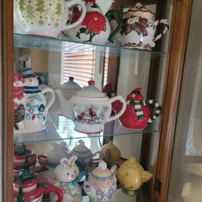 Sale Photo Thumbnail #1: Tea Pots