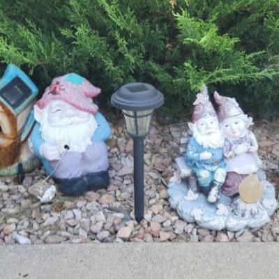 Sale Photo Thumbnail #72: Gnomes galore