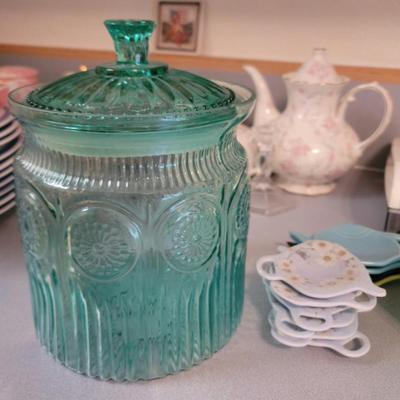 Sale Photo Thumbnail #81: Pioneer Woman Adeline Glass Cookie Jar