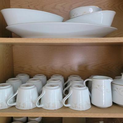 Sale Photo Thumbnail #6: Noritake service for 12