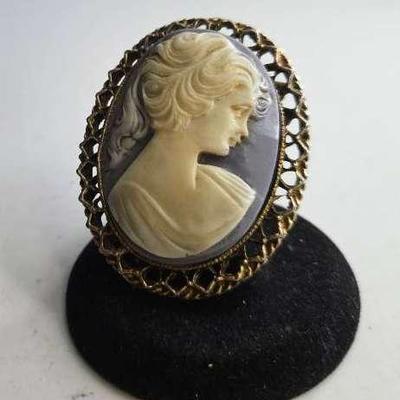 Vintage Carved White CAMEO 
