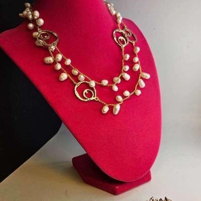 Freshwater Necklace And Earrings 