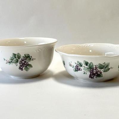 Sale Photo Thumbnail #44: Vintage Pfaltzgraff "Grapevine" Round Serving Bowls (Set of 2)
