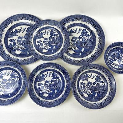 Sale Photo Thumbnail #53: Vintage Blue Willow China (7pcs)