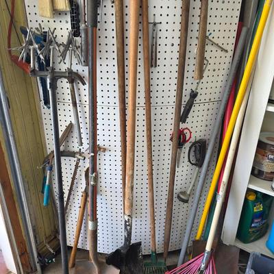 Tools, yard working tools