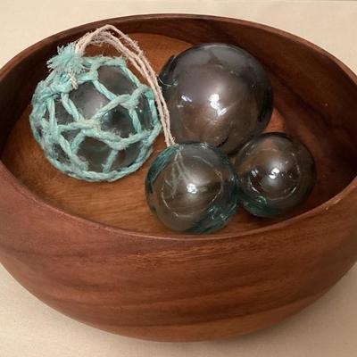 MMM188 Monkey Pod Calabash Bowl & Authentic Japanese Glass Floats