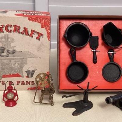 MMM156 Vintage Mini Metal Pots & Pans, Pencil Sharpeners & Other Items