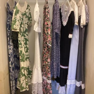 MMM173 Vintage Women’s Muu Muu’s Dresses