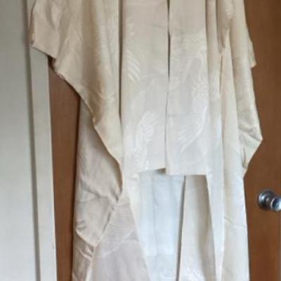 MMM144 Women’s Vintage White Japanese Kimono With Crane Design 