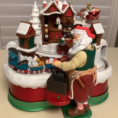 MMM091 Large Hallmark Keepsake Santa’s Magic Train Table Decoration