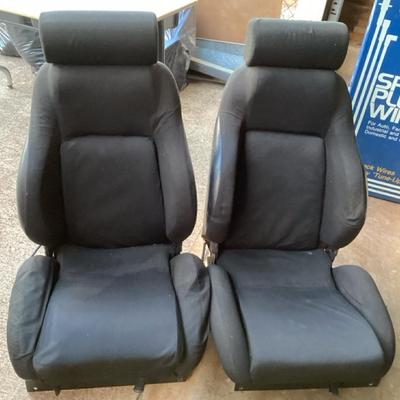 MMM223 Two Seats For A Car