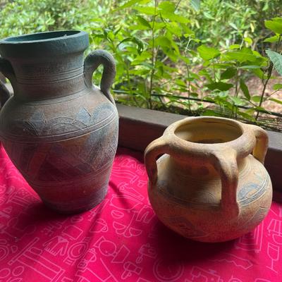 2 Pieces Native American Style Pottery