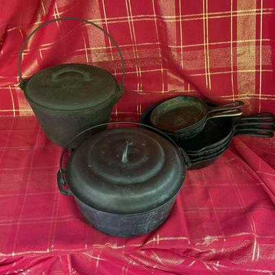 Cast Iron Lot (Wagner Ware Sidney, O’Brian, Misc.):6 Skillets and 2 Pots w/lids