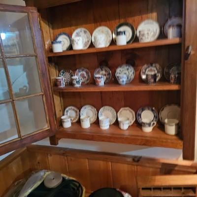 Teacups, Saucers