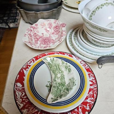 Serving Plates, Cake Pans