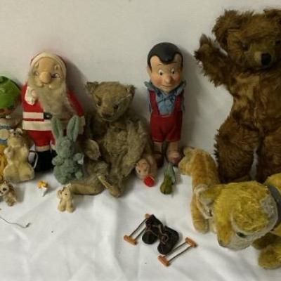 Antique Stuffed Animals And Puppets