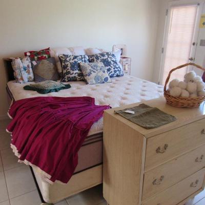 Sale Photo Thumbnail #142