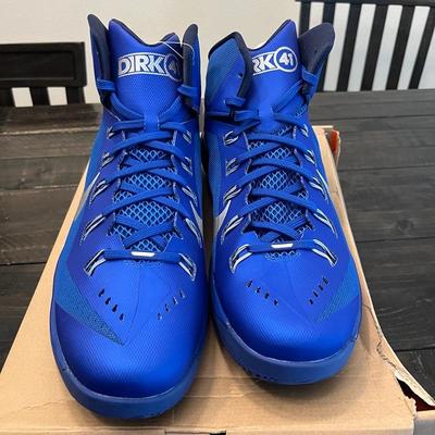 Nike Hyperdunk Dirk Nowitzki Size 16 basketball shoes