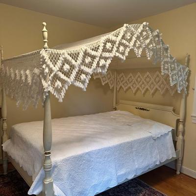Dixie Canopy Bed
