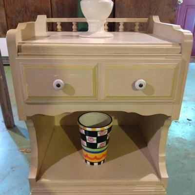 Mid-century Single Drawer Dixie Nightstand